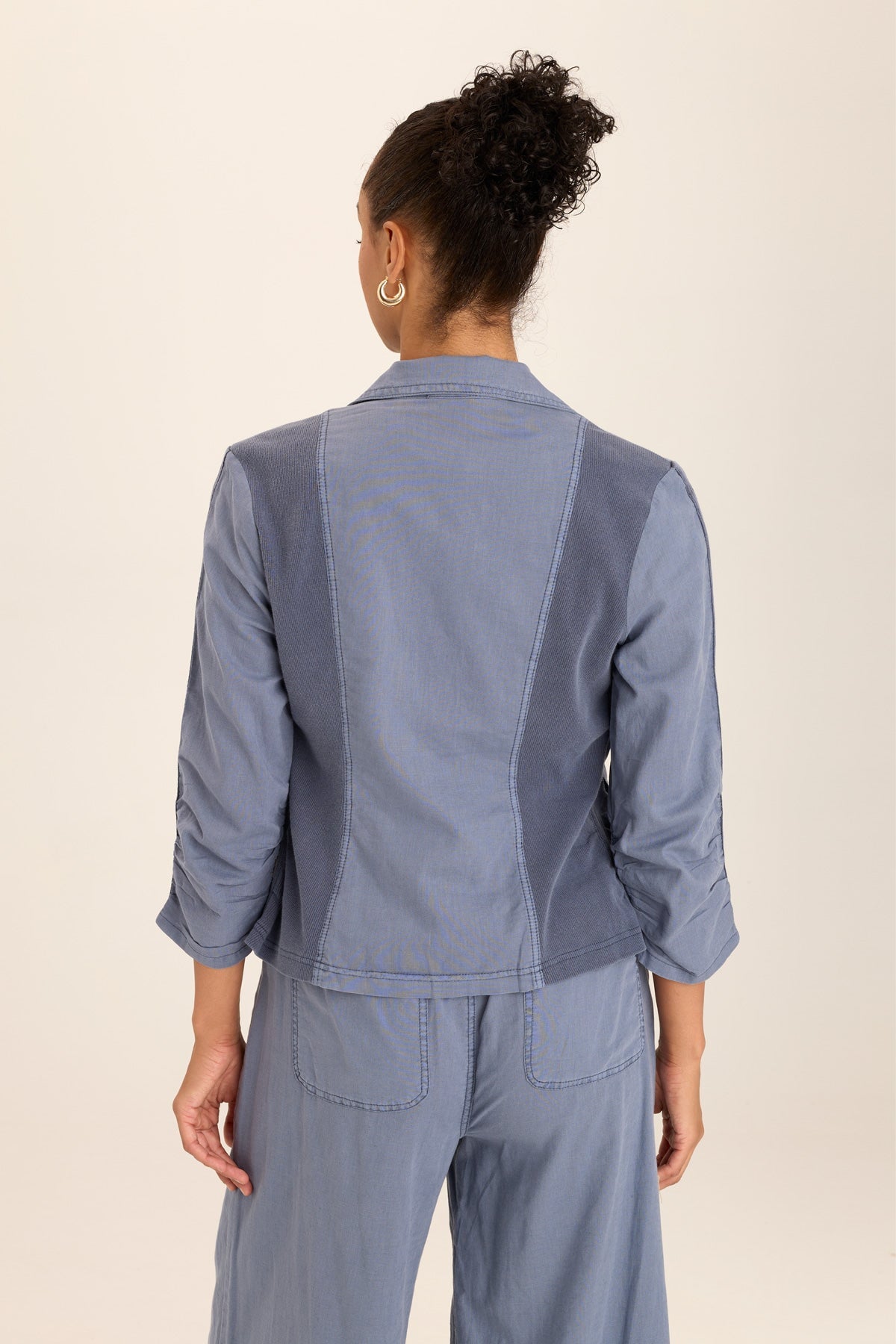 Folksy Linen/Stretch 4-Pocket Shirred Blazer
