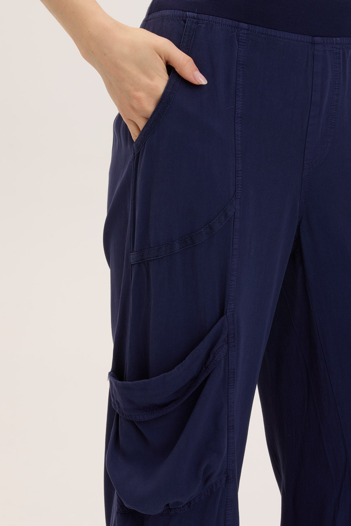 Twill Faulkner Crop