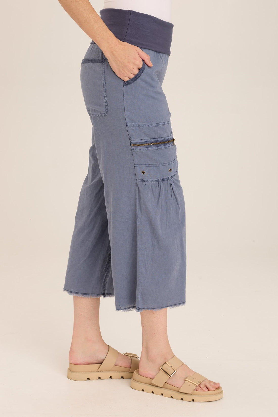 Pasqual Cotton Linen Flowy Cargo Crop