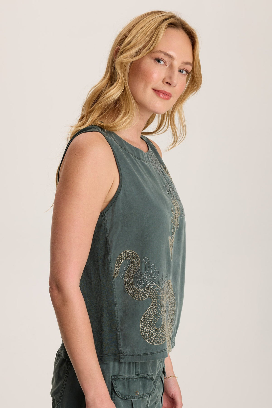 Quan Twill Embroidered Tank