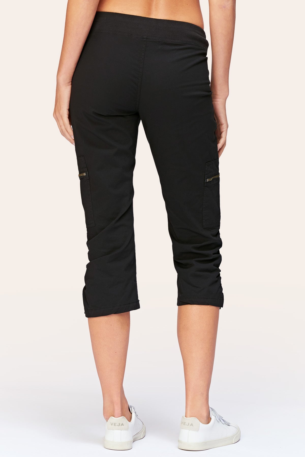 Nadia Crop
