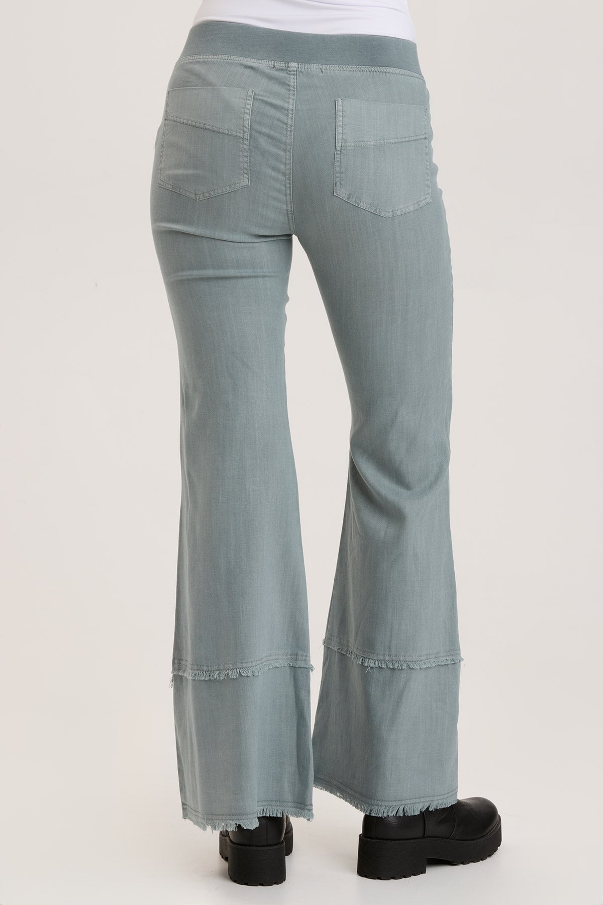 Arrin Pant